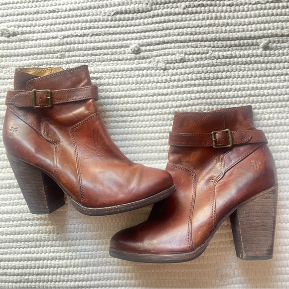 FRYE Patty Riding Ankle Boots Size 7 - Picture 1 of 8